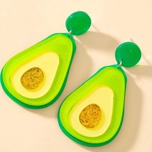 NWT Avocado 🥑🥑 Earrings !